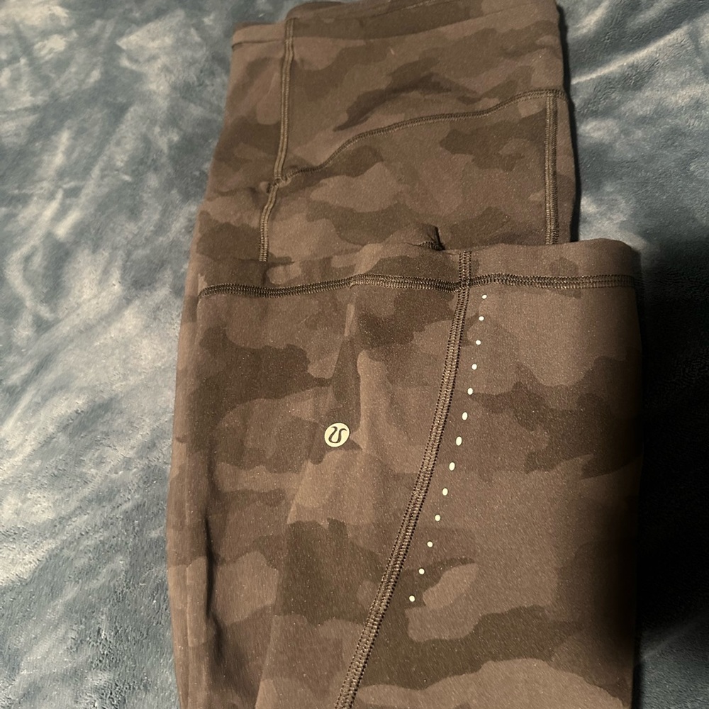 lululemon athletica Camouflage Leggings - Gray - Capri